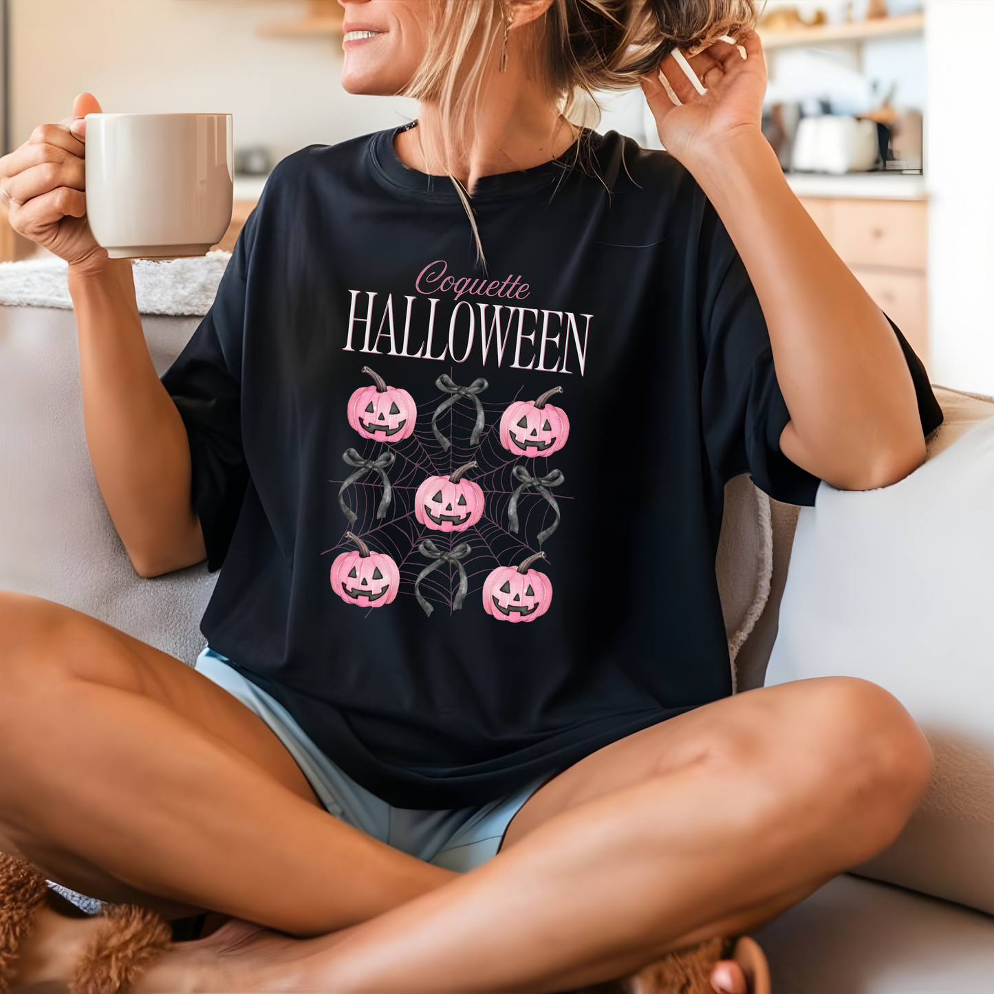 Camiseta manga corta negro  "Coquette Halloween"