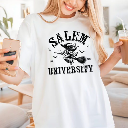 Camiseta blanca "Salerm University – Bruja Voladora"