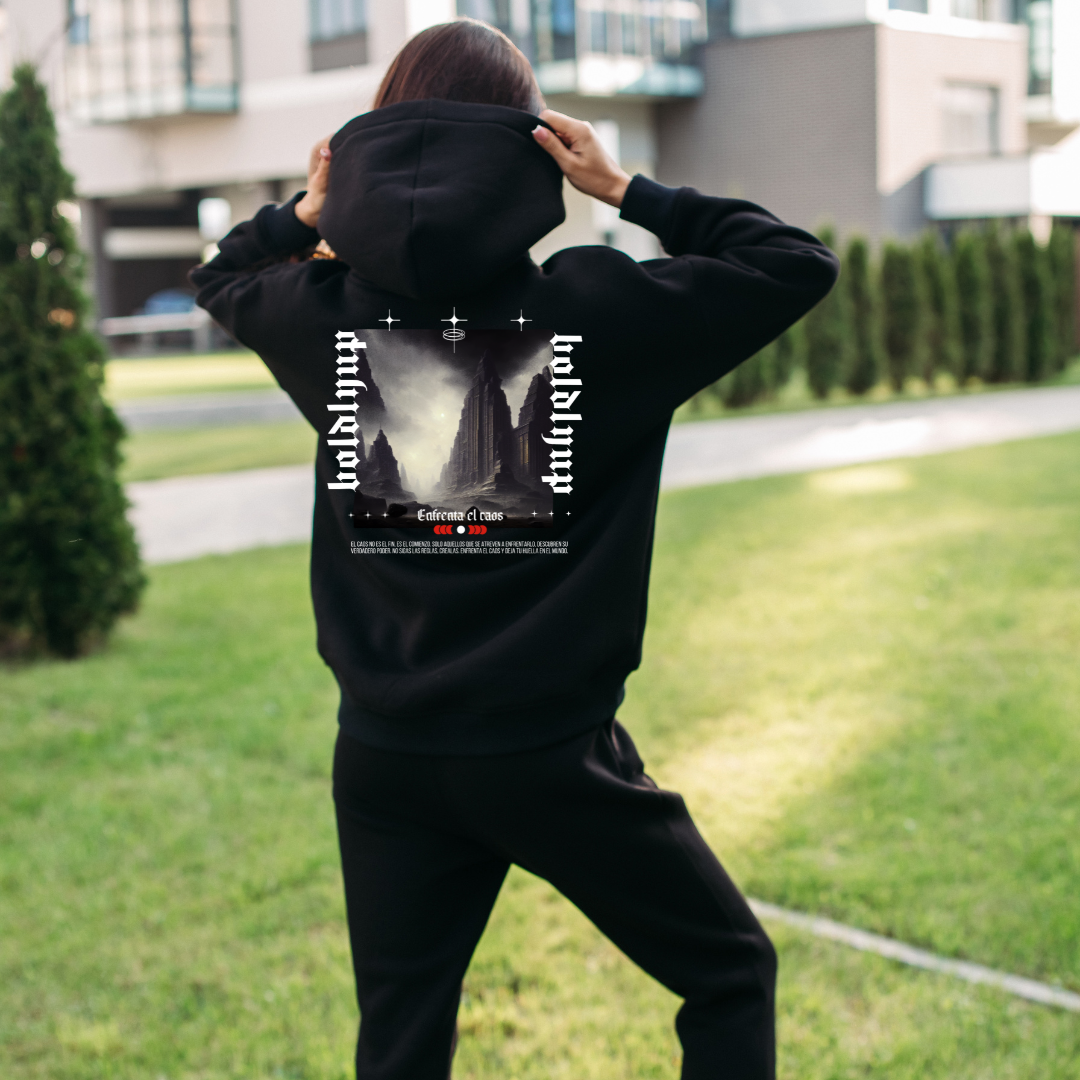 Sudadera Unisex 'Enfrenta el Caos' | Oversized Streetwear | Moda Urbana Rebelde