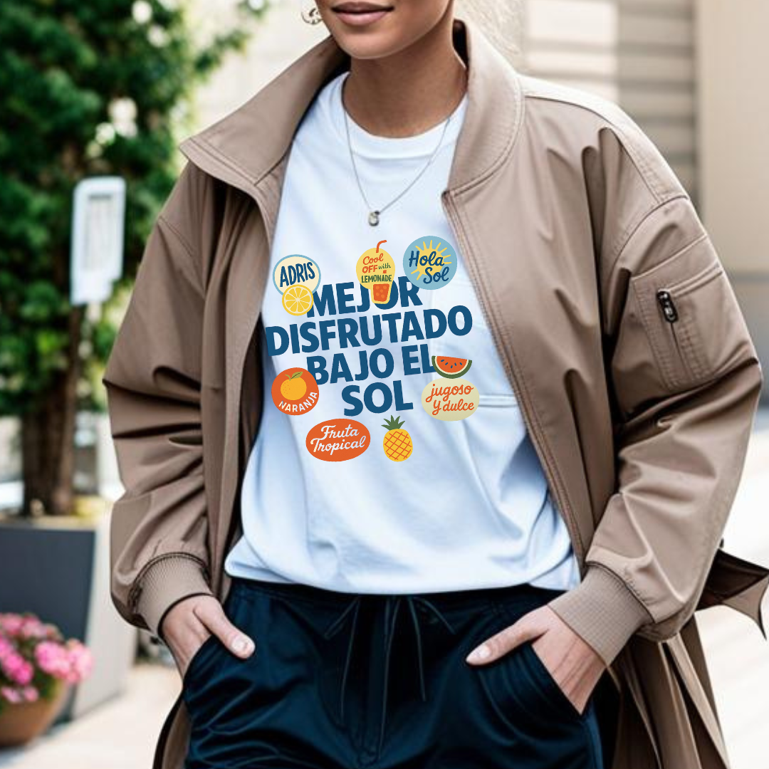 Camiseta blanca Oversized – Disfrutando Bajo el Sol